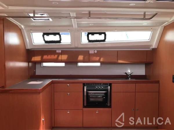 Bavaria 46 Cruiser - Yacht Charter Sailica