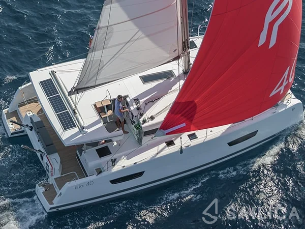 Isla 40 - Yacht Charter Sailica