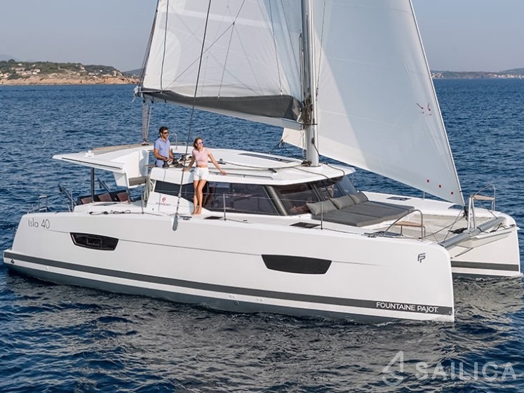 Isla 40 - Yacht Charter Sailica