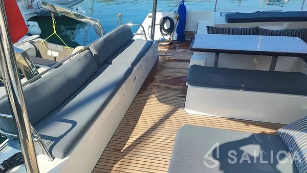 Elba 45 - Yacht Charter Sailica