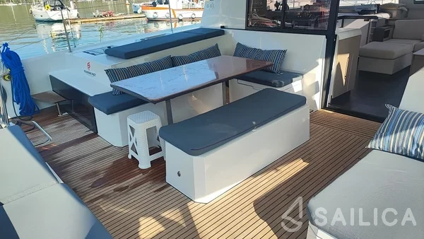 Elba 45 - Yacht Charter Sailica