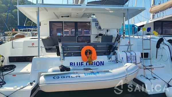 Isla 40 - Yacht Charter Sailica