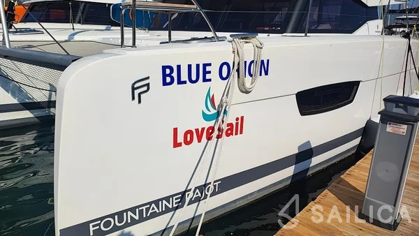 Isla 40 - Yacht Charter Sailica