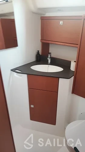 Bavaria 51 Cruiser - Yacht Charter Sailica