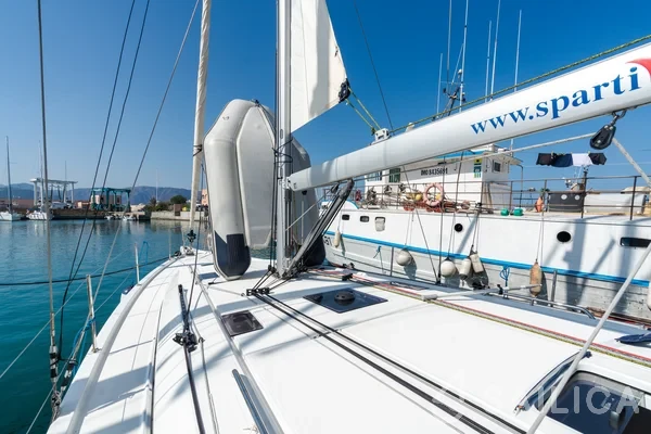Oceanis 40.1 - Yacht Charter Sailica