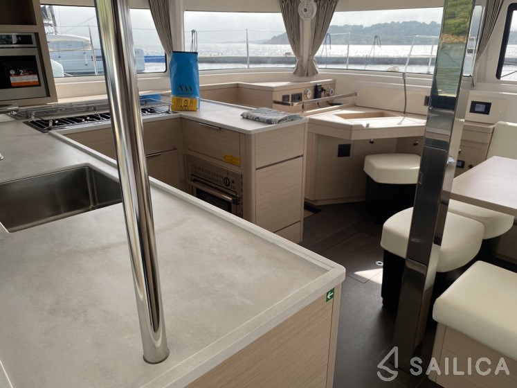 Lagoon 46  - Yacht Charter Sailica