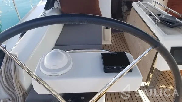 Dufour 360 GL - Yacht Charter Sailica