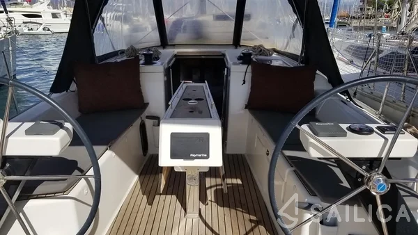 Dufour 360 GL - Yacht Charter Sailica
