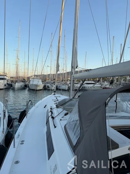 Dufour 530 - Yacht Charter Sailica