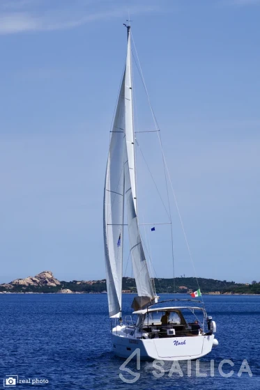 Dufour 430 - Yacht Charter Sailica