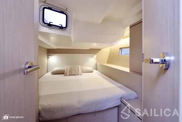 Oceanis 51.1 - Yacht Charter Sailica