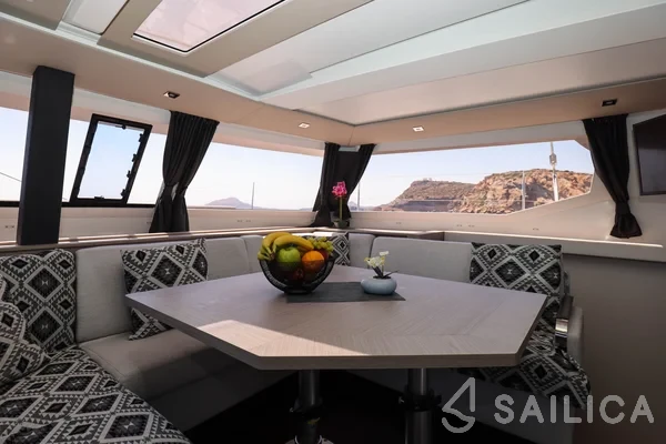 Tanna 47 - Yacht Charter Sailica
