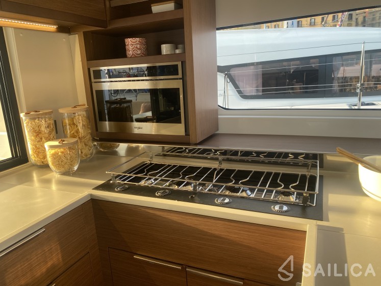 Lagoon 46  - Yacht Charter Sailica