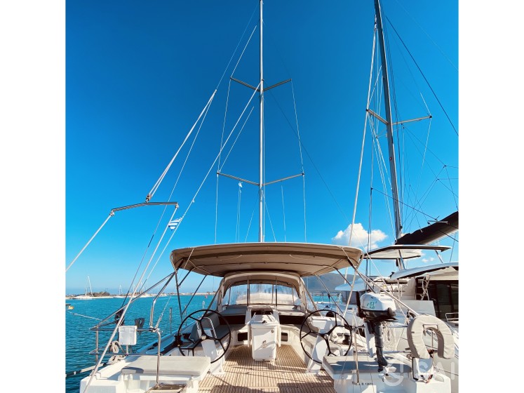 Oceanis 51.1 - Yacht Charter Sailica