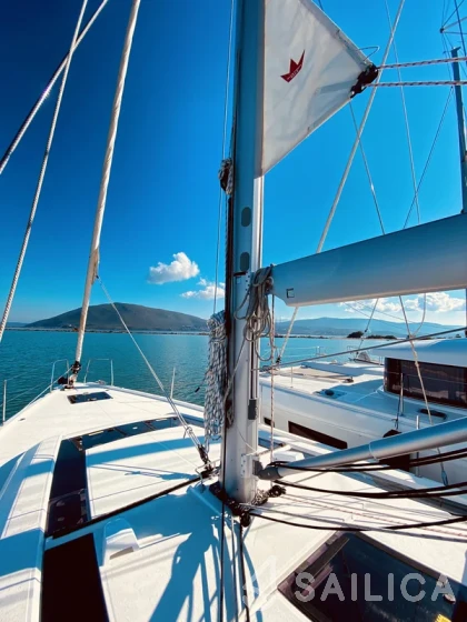 Oceanis 51.1 - Yacht Charter Sailica