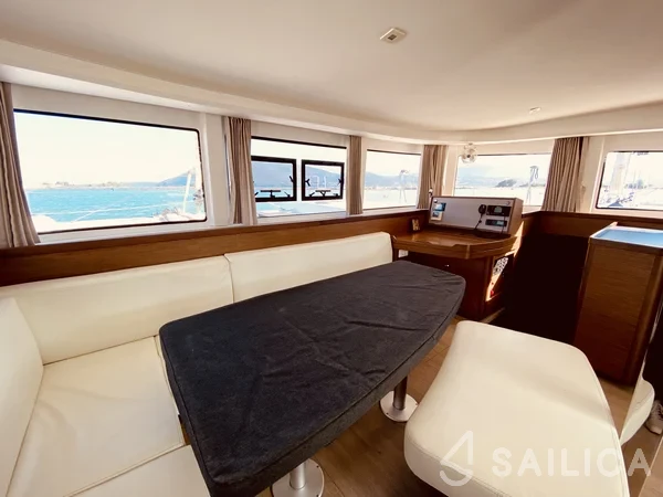 Lagoon 42 - Yacht Charter Sailica