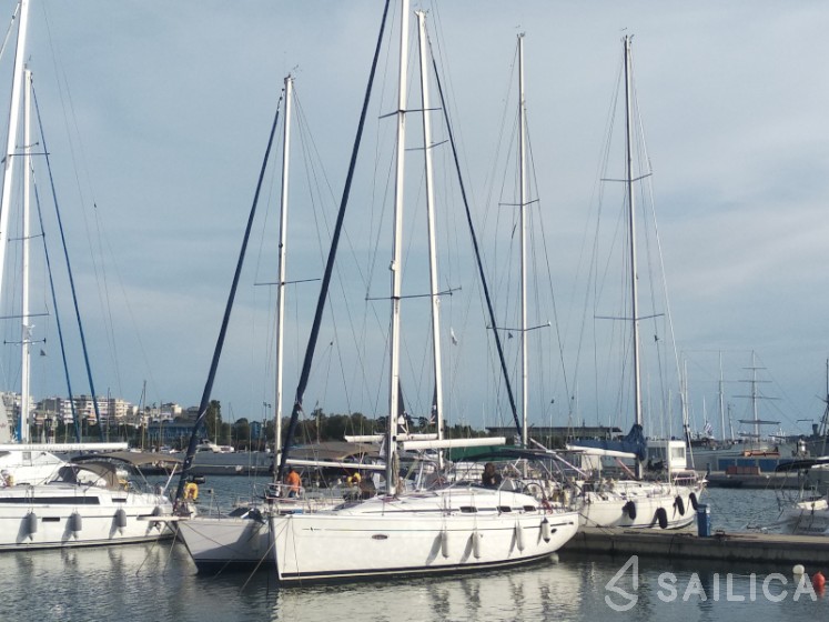 Bavaria 39 Cruiser - Yacht Charter Sailica