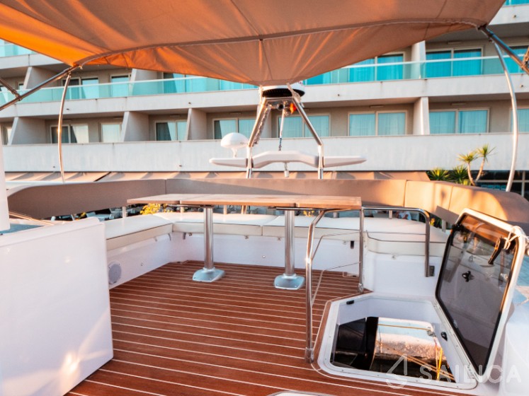 Sessa Fly 47 - Yacht Charter Sailica