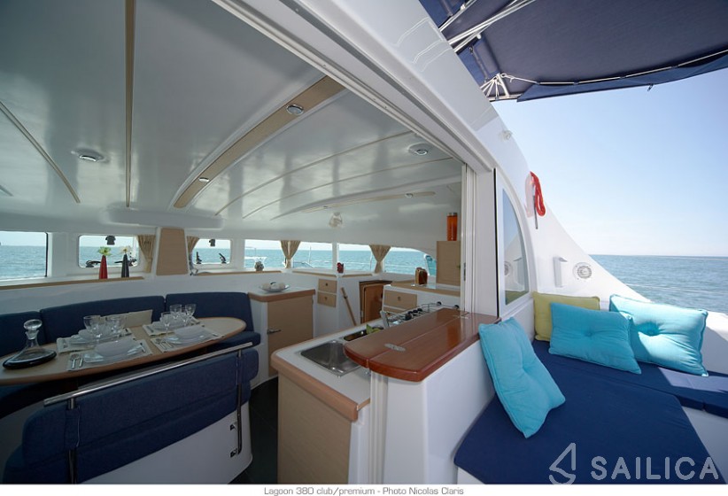 Lagoon 380 - 4 cab. - Yacht Charter Sailica