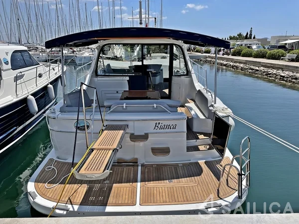Adriana 44 - Yacht Charter Sailica