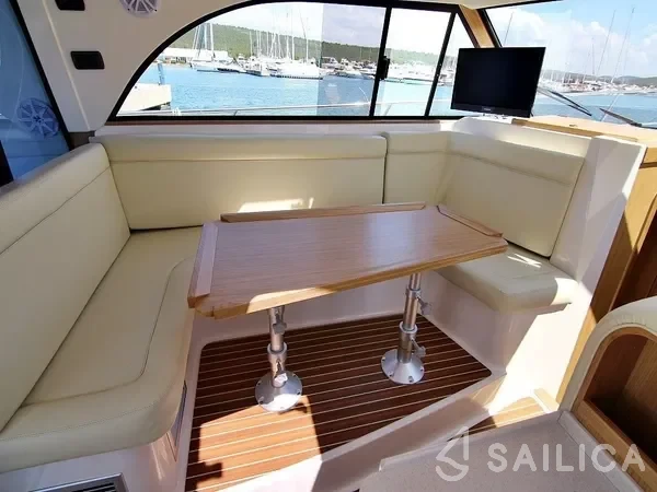 Adriana 44 - Yacht Charter Sailica