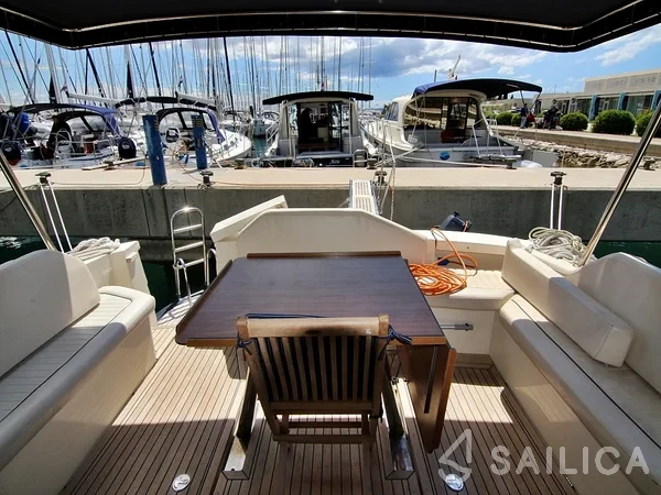 Adriana 44 - Yacht Charter Sailica