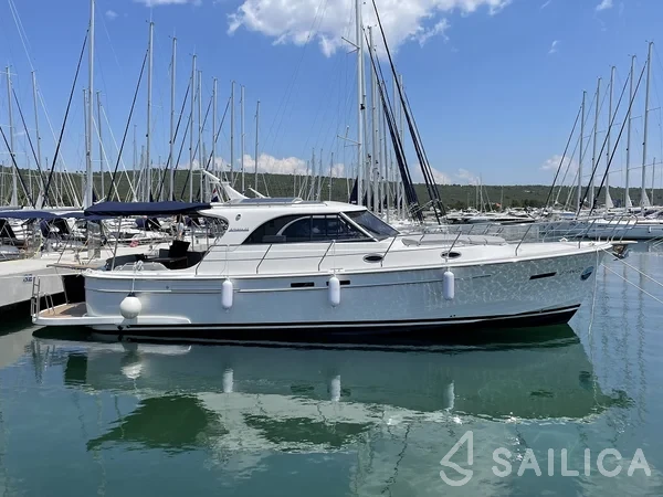 Adriana 44 - Yacht Charter Sailica
