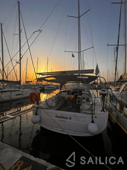 Oceanis 40.1 - Yacht Charter Sailica