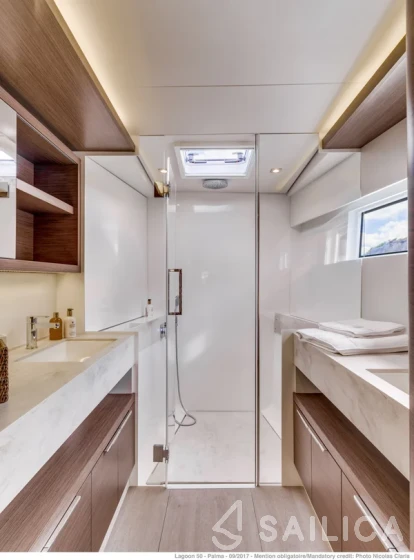 Lagoon 50 - Yacht Charter Sailica