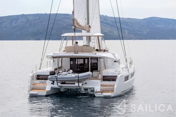 Lagoon 50 - Yacht Charter Sailica