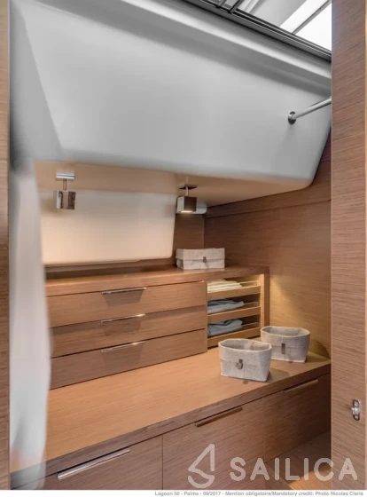 Lagoon 50 - Yacht Charter Sailica