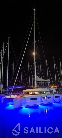 Lagoon 50 - Yacht Charter Sailica