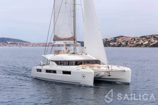 Lagoon 50 - Yacht Charter Sailica