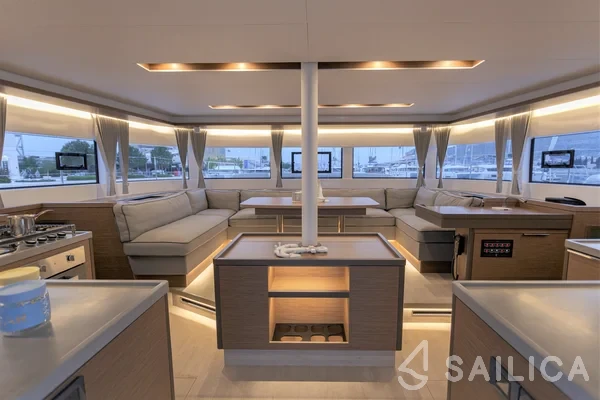 Lagoon 50 - Yacht Charter Sailica