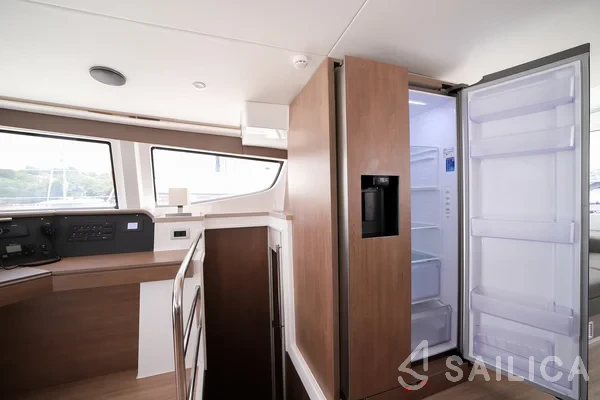 Bali 4.6 - Yacht Charter Sailica