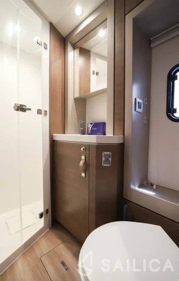 Bali 4.6 - Yacht Charter Sailica