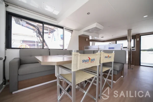 Bali 4.6 - Yacht Charter Sailica