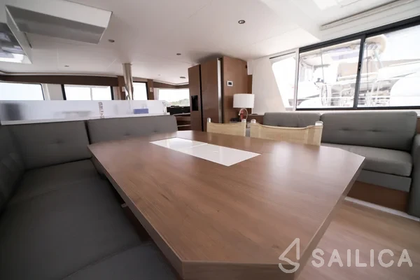 Bali 4.6 - Yacht Charter Sailica