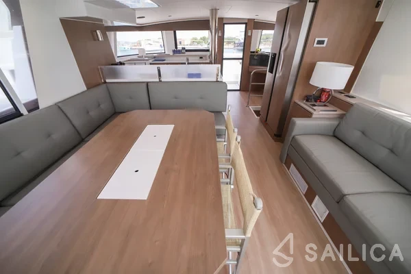 Bali 4.6 - Yacht Charter Sailica