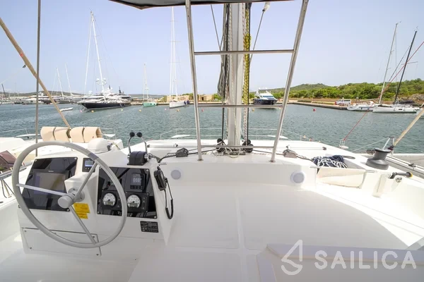 Bali 4.6 - Yacht Charter Sailica