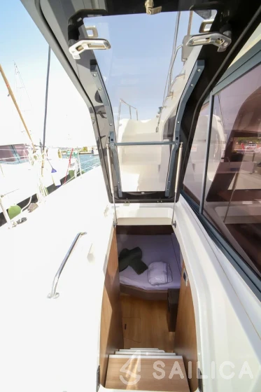 Bali 4.6 - Yacht Charter Sailica