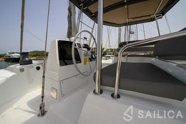 Bali 4.6 - Yacht Charter Sailica