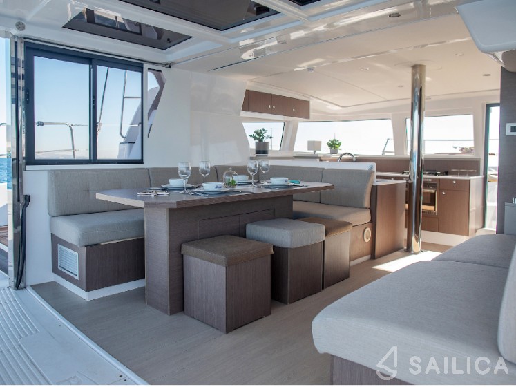 Bali 4.2 - Yacht Charter Sailica