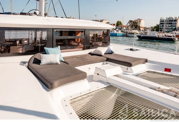 Lagoon 46  - Yacht Charter Sailica