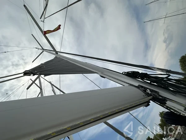 Oceanis 34.1 - Yacht Charter Sailica