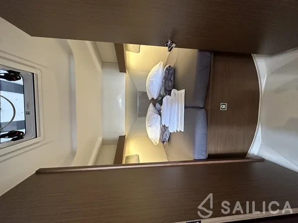 Oceanis 34.1 - Yacht Charter Sailica