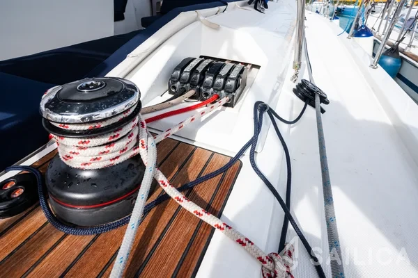 Oceanis 51.1 - Yacht Charter Sailica