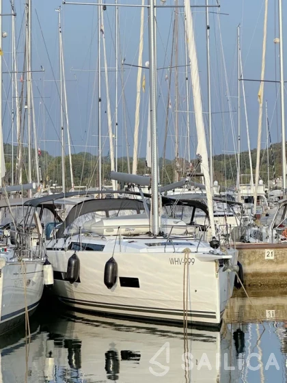 Hanse 460 - Yacht Charter Sailica