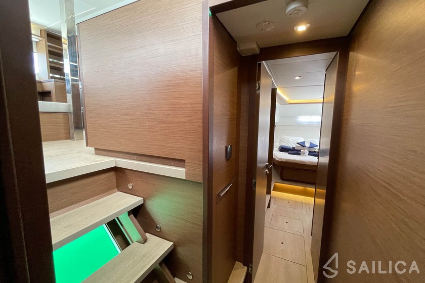 Lagoon 46  - Yacht Charter Sailica