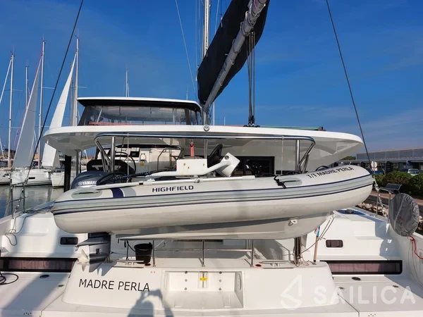 Lagoon 42 - Photo #109 Lagoon 42 - Yacht Charter Sailica